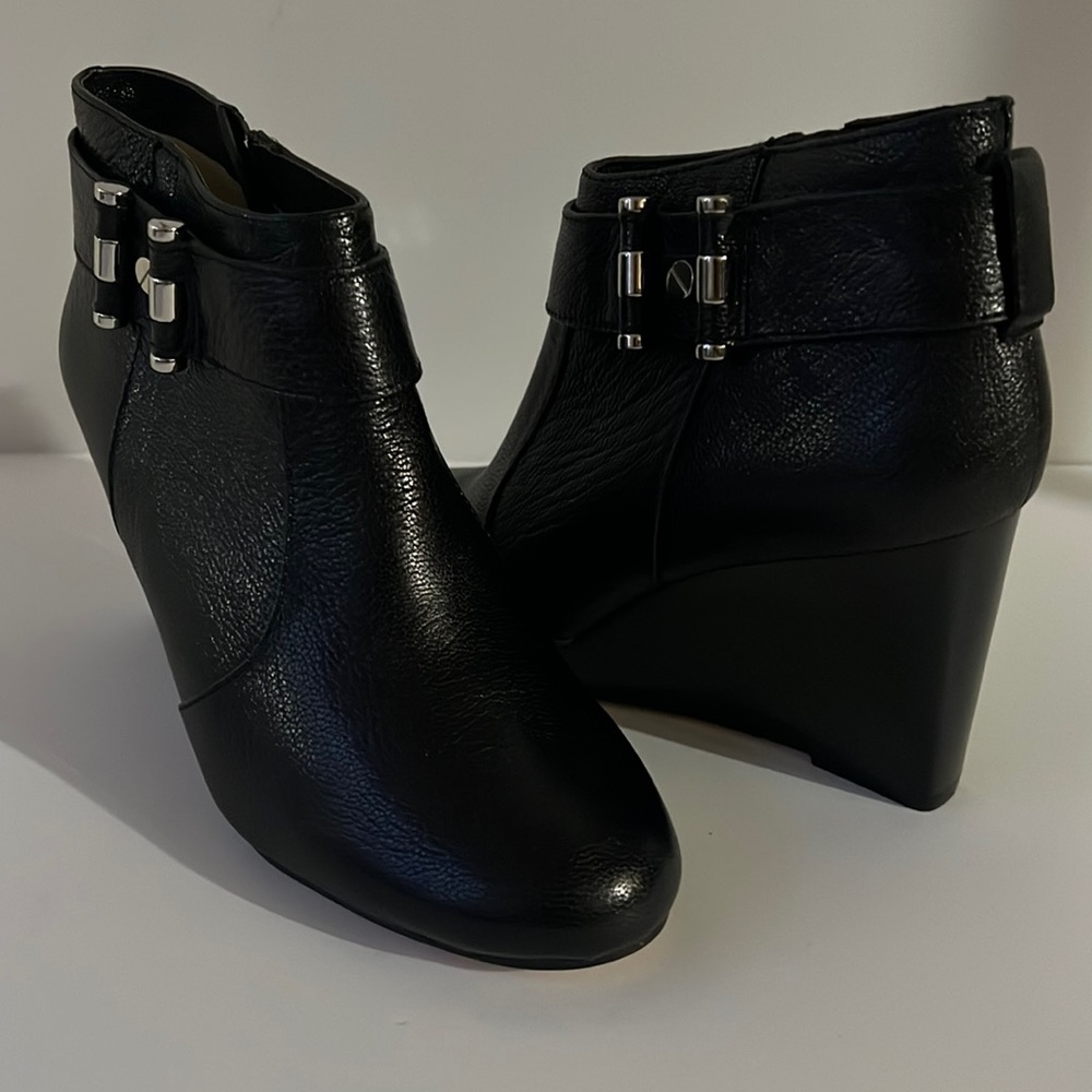 Michael Kors Black Leather Bootes Wedge 6M New